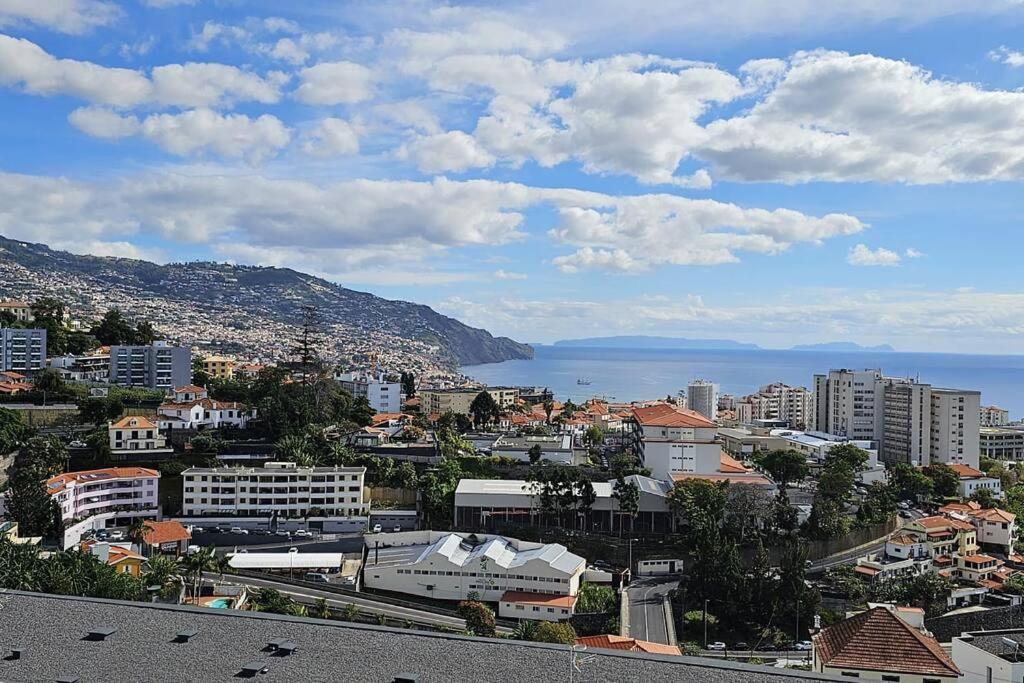 Vista Mar - Ac, Parking And Pool Apartment Funchal  Exterior photo