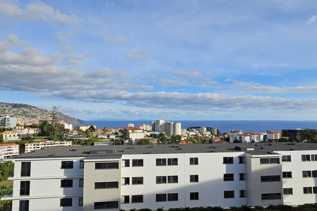 Vista Mar - Ac, Parking And Pool Apartment Funchal  Exterior photo
